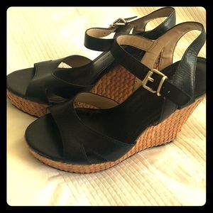 Banana republic black wedge rattan platform sandal